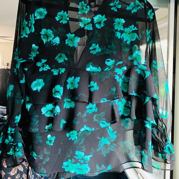 tiered blouse by MISA Los Angeles NEW🌸 - Picture 5 of 8